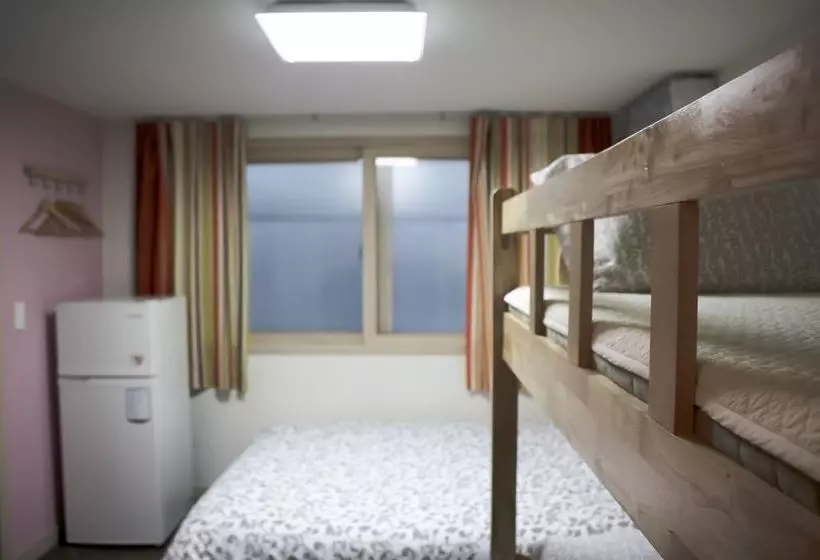 ペンション Hongdae Pencil Guesthouse