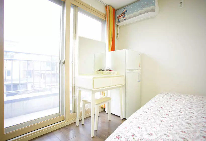 ペンション Hongdae Pencil Guesthouse