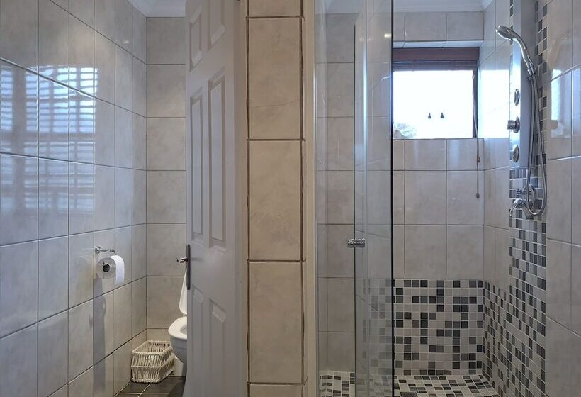 פנסיון Val D  Or Estate