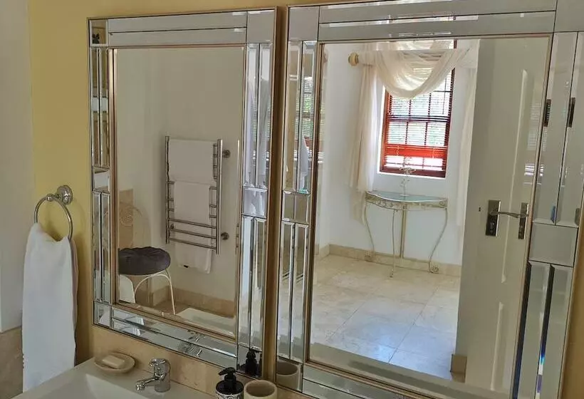 פנסיון Val D Or Estate