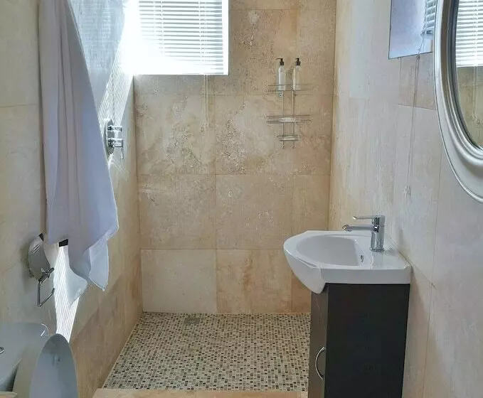 פנסיון Val D Or Estate