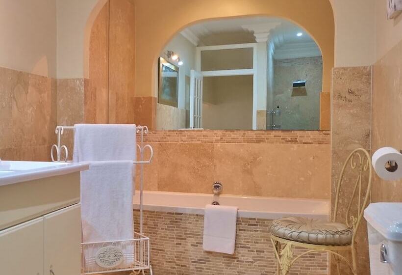 פנסיון Val D  Or Estate