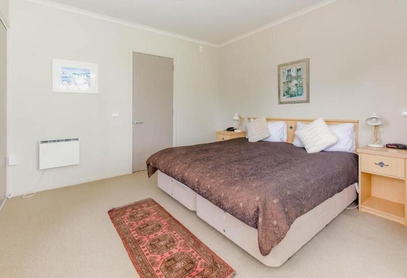 Raumati Sands Resort