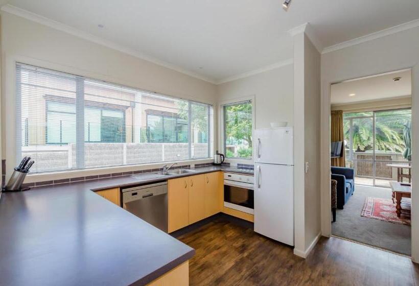 Raumati Sands Resort