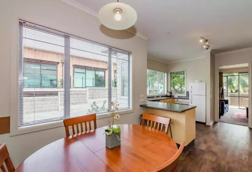 Raumati Sands Resort