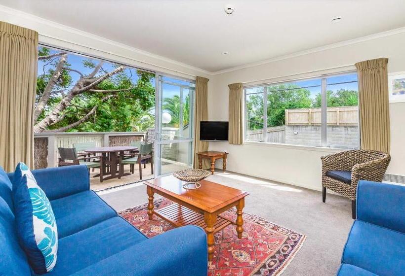 Raumati Sands Resort