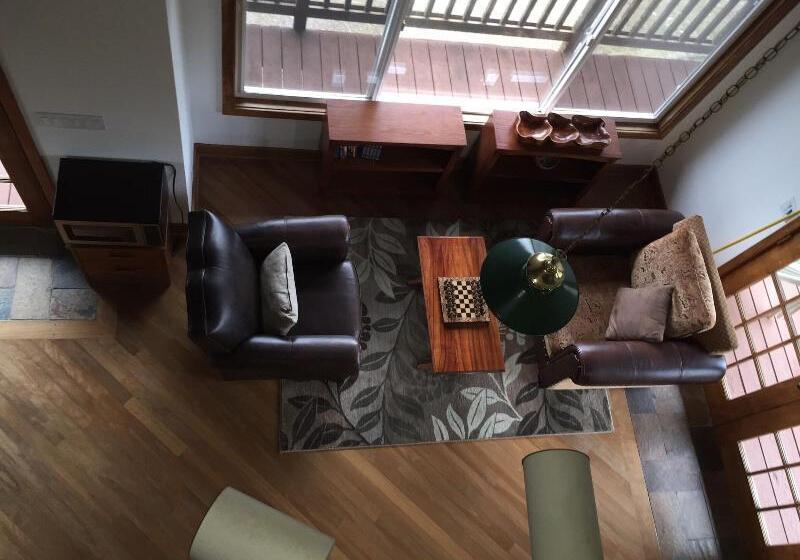 Volcano Acres Ranch B&b