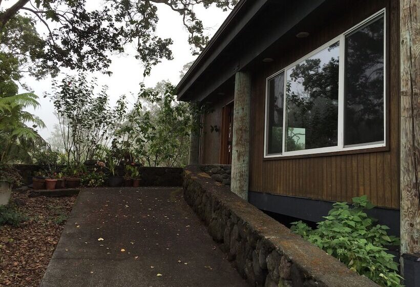 Volcano Acres Ranch B&b