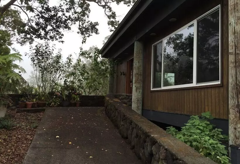 Volcano Acres Ranch B&b