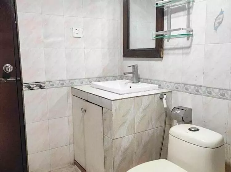 هتل Air Inn Dhaka Airport View