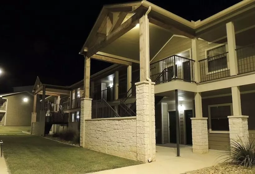 ホテル Eagle S Den Suites Big Spring A Travelodge By Wyndham