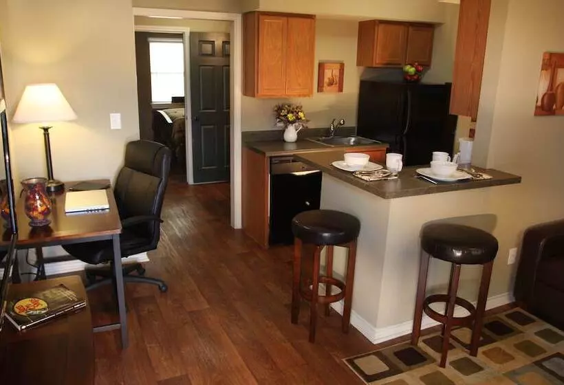 ホテル Eagle S Den Suites Big Spring A Travelodge By Wyndham