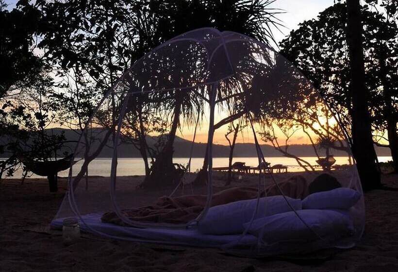 酒店 Isla Expeditions