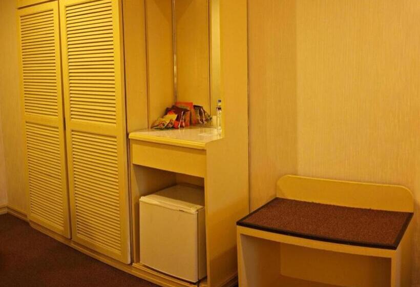 בית מלון כפרי Orange Grove