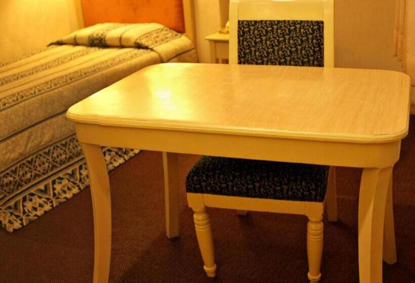 בית מלון כפרי Orange Grove