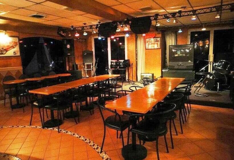 בית מלון כפרי Orange Grove