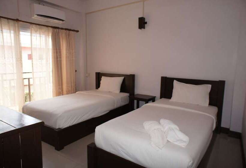 בית מלון כפרי Phou Ang Kham 2