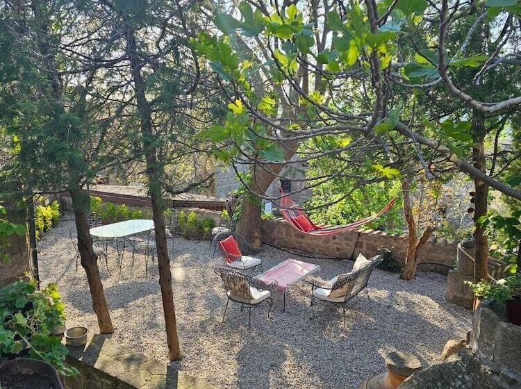 بنسيون Assos Nar Konak