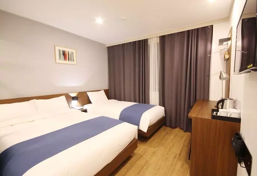 Pension (Hôtel basse catégorie) Indy