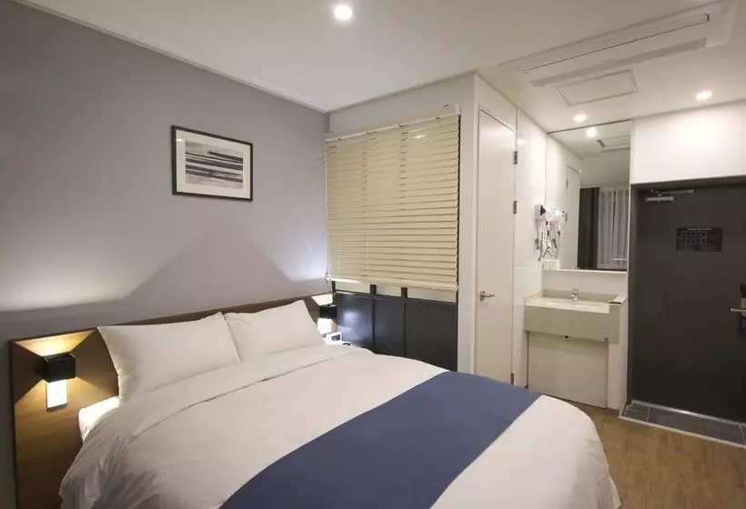 Pension (Hôtel basse catégorie) Indy