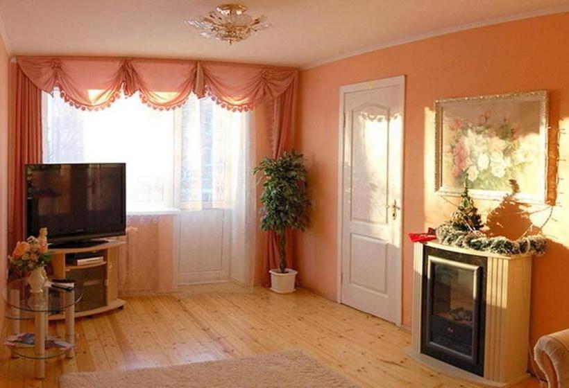 Romantic Lagoon 2 Rooms Apartment Near Metro