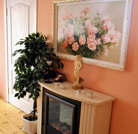 Romantic Lagoon 2 Rooms Apartment Near Metro