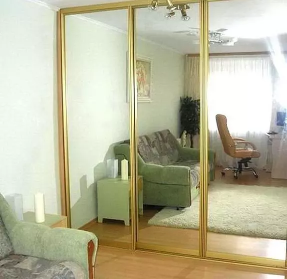 Romantic Lagoon 2 Rooms Apartment Near Metro