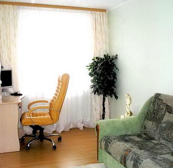 Romantic Lagoon 2 Rooms Apartment Near Metro