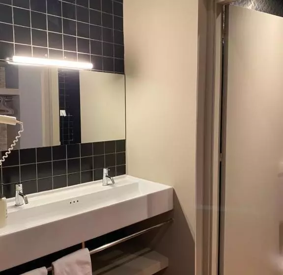 Uma Suites Pau Claris