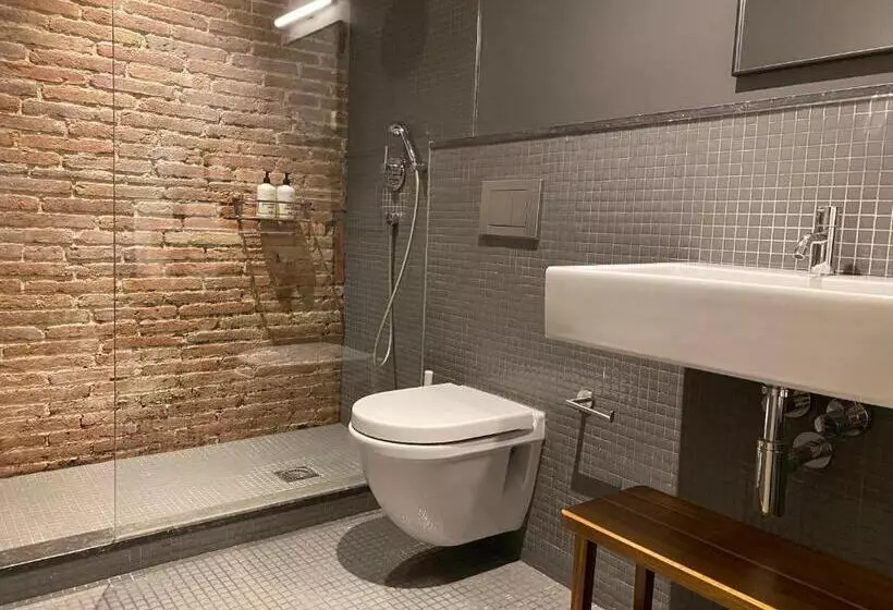 Uma Suites Pau Claris