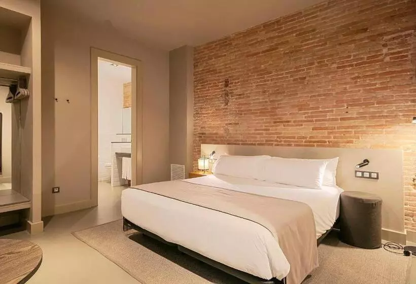 Uma Suites Pau Claris