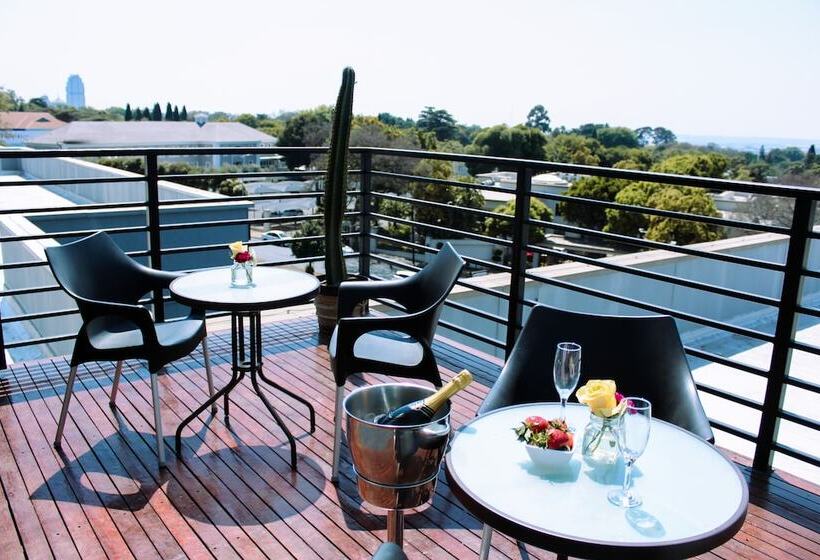 Max Executive Apartments