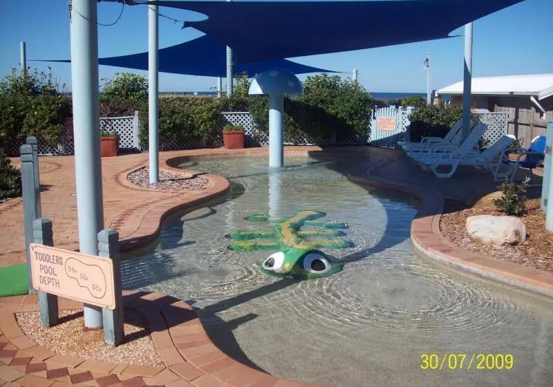 Hotelli Blue Lagoon Beach Resort