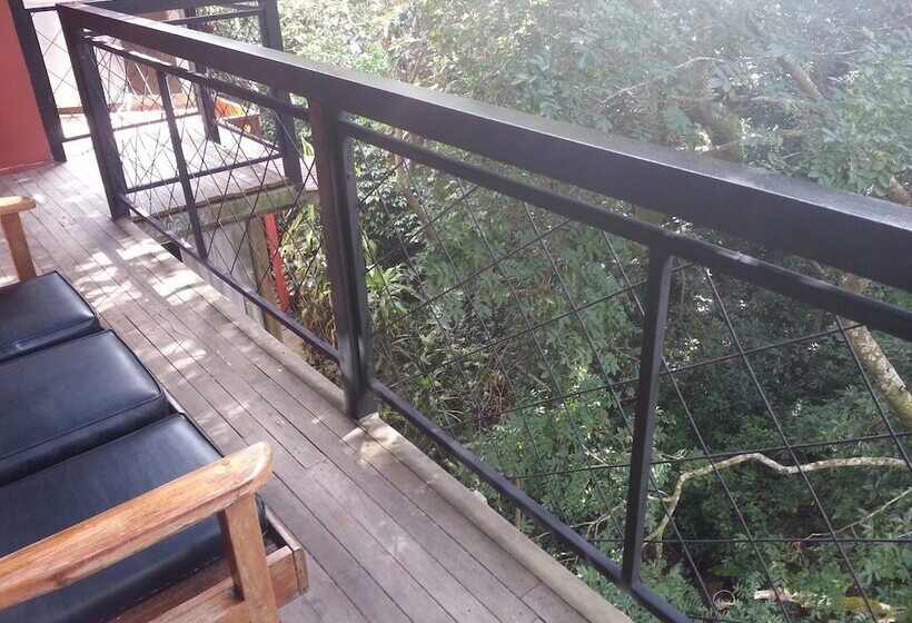 هتل Forest Dreams Manakin