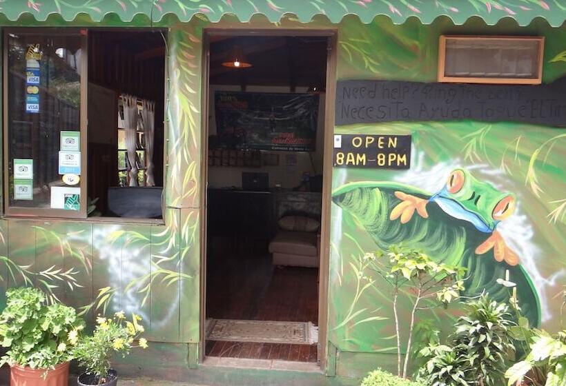 هتل Forest Dreams Manakin