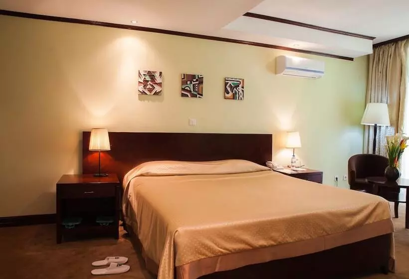 هتل Gorillas Volcanoes