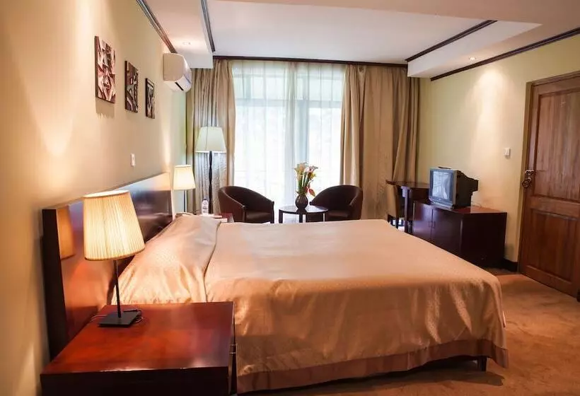 هتل Gorillas Volcanoes