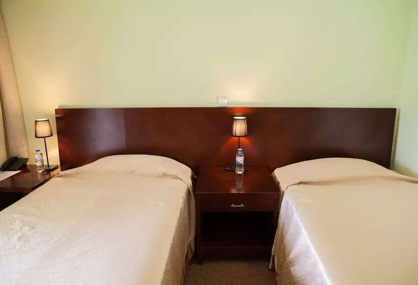 هتل Gorillas Volcanoes