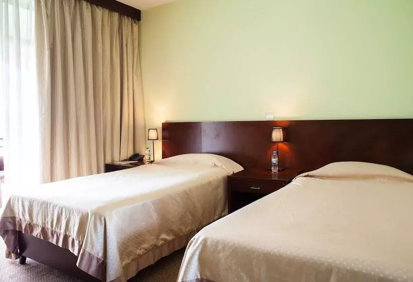 هتل Gorillas Volcanoes