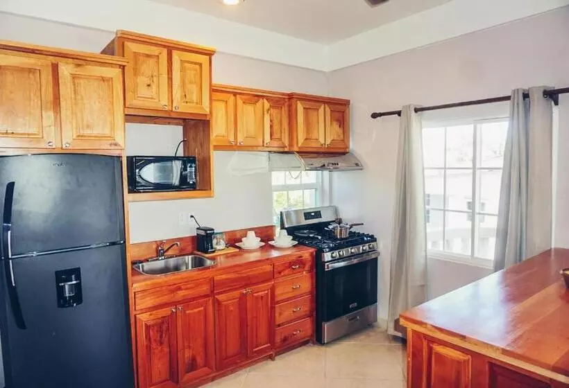 호텔 La Isla Resort