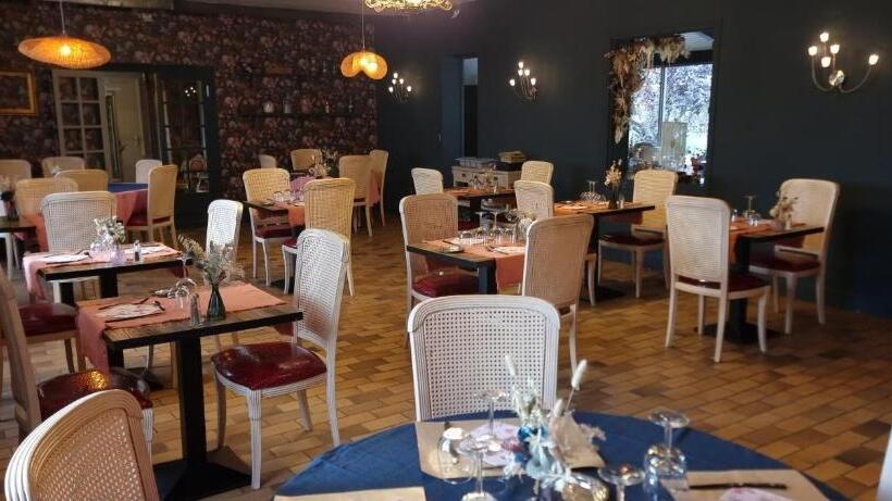 Отель Le Domaine Du Terroir à 5 Minutes Des Grottes De Lascaux