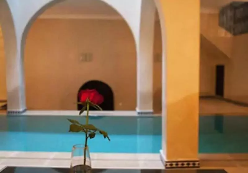 호텔 Lina Ryad & Spa