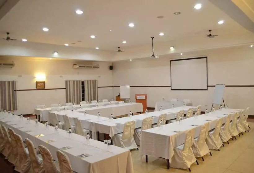 Riverside Hotel And Conference Centre