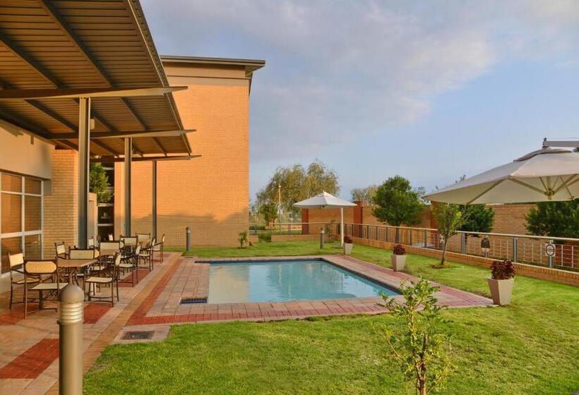 Отель Road Lodge Southgate