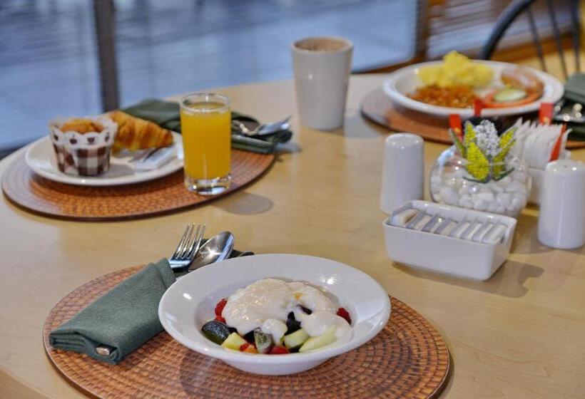 Отель Road Lodge Southgate