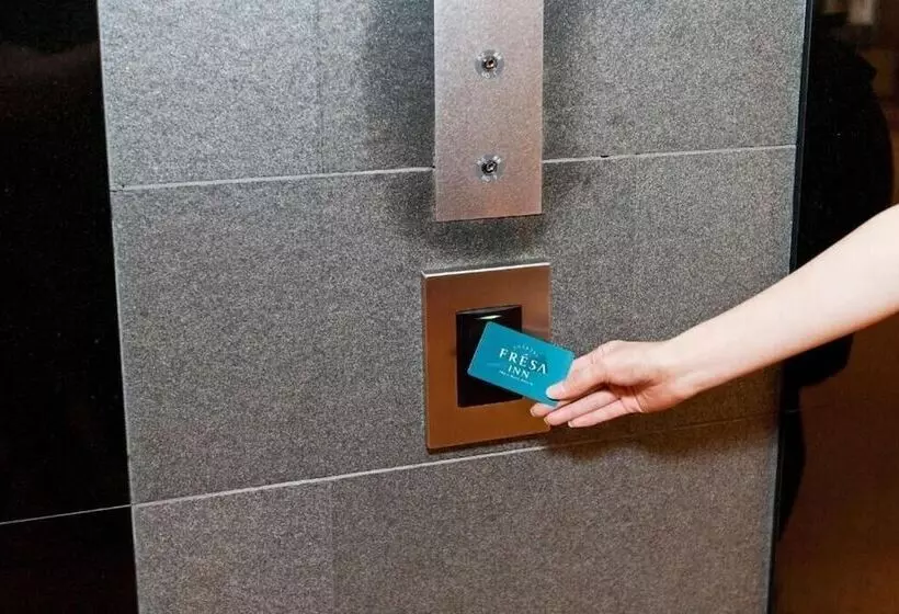 Отель Sotetsu Fresa Inn Tokyo Tamachi