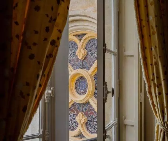 پانسیون Chateau Pape Clement