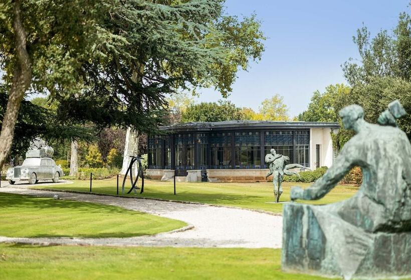 펜션 Chateau Pape Clement