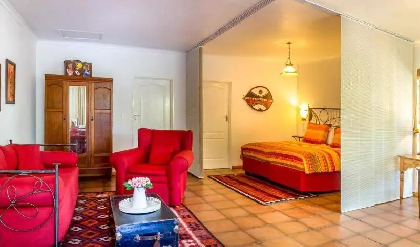 پانسیون Jacana Gardens Guest Lodge