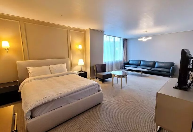 Queen Vell Hotel & Wedding